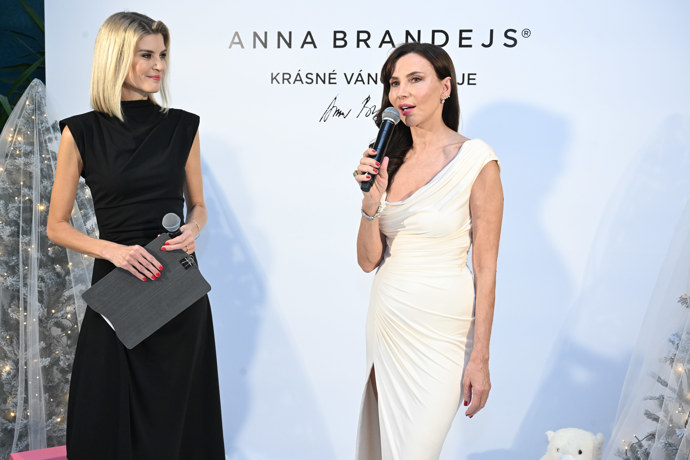 FOTO: Iveta Lutovská akci moderovala. – stránka 4