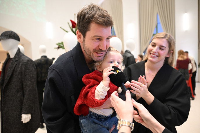 FOTO: Malou Isabellu mikrofon zaujal. – stránka 3