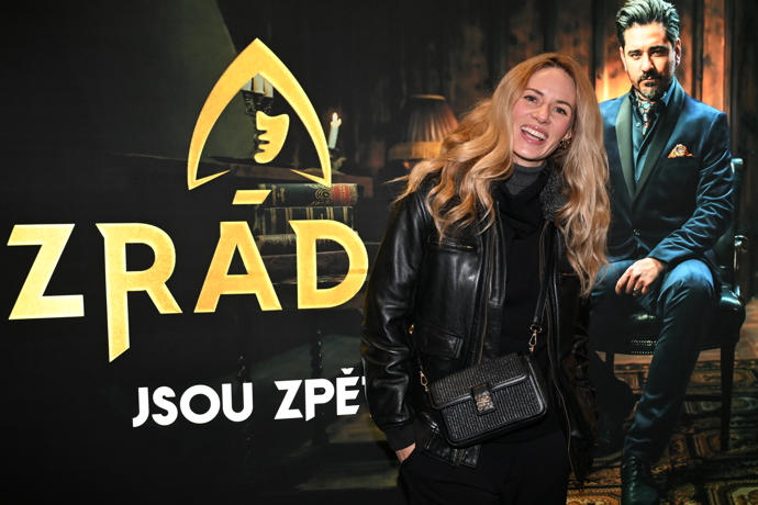 FOTO: Moderátorka Nikol Moravcová. – stránka 1