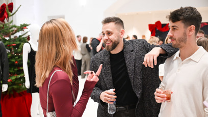 FOTO: Vincent měl v kalhotech záhadnou bouli.