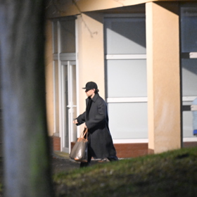 Leoš Mareš odcházel z nemocnice od Patrika Hezuckého k ránu.