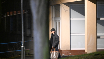 FOTO: Leoš Mareš odcházel z nemocnice od Patrika Hezuckého k ránu.