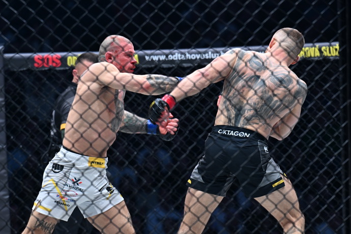 FOTO: Robert Pukač měl celý obličej od krve. – stránka 13