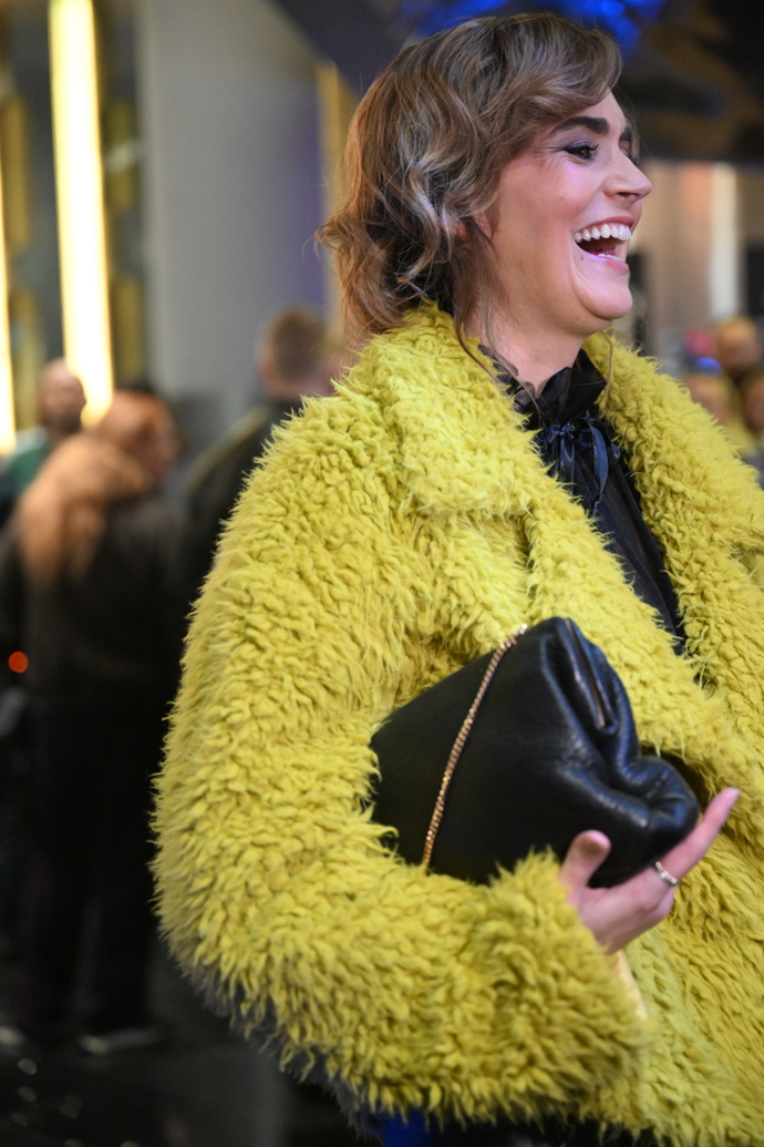 FOTO: Vysmátá Daniela Brzobohatá. – stránka 7