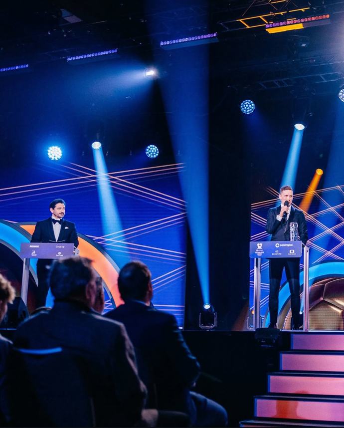 FOTO: Lukáš Provod je fotbalový obránce. – stránka 16