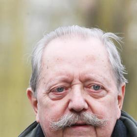 Zemřel Josef Kubíček. 