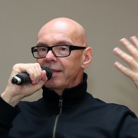 Oto Klemíř si zve umělce na kobereček.