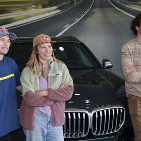 Jan Zabystřan na snímku s Evou Adamczykovou a Jakubem Hronešem.