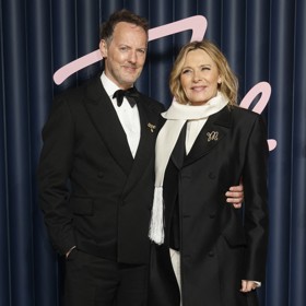 Kim Cattrall si v Londýně vzala za muže zvukaře Russella.