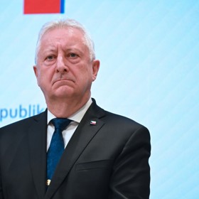 Ministr obrany Jaromír Zůna si svým výrokem zavařil.