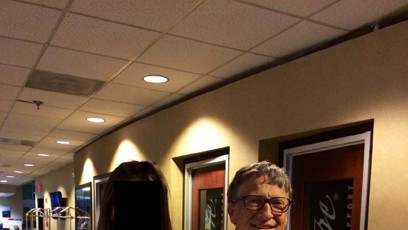 FOTO: Na některých fotografií byl vedle mladých dívek vyobrazen i podnikatel Bill Gates,