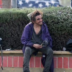 Americký bývalý dětský herec Tylora Chase.