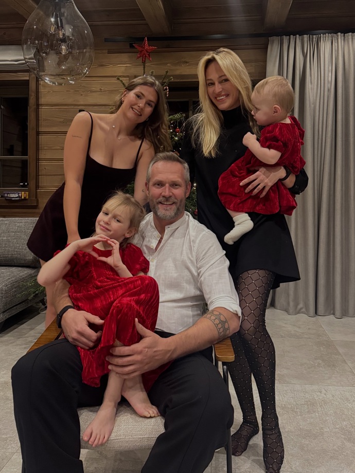 FOTO: Ondřej Novotný s rodinkou na Vánoce. – stránka 3