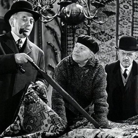 Čintamani a podvodník: Film se skládá ze dvou povídek - Čintamani a ptáci a Příběhy sňatkového podvodníka (Vladimír Šmeral, Olga Scheinpflugová, František Filipovský).