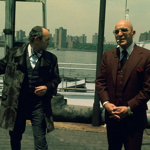 Maminka herce Tellyho Savalase byla umělkyně, otec provozoval řeckou restauraci.