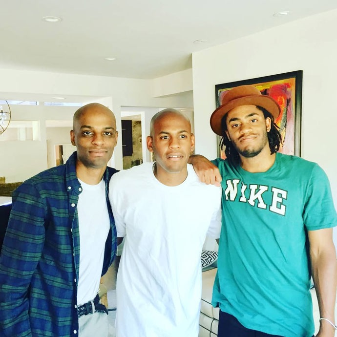 FOTO: Dospělí synové. – stránka 1