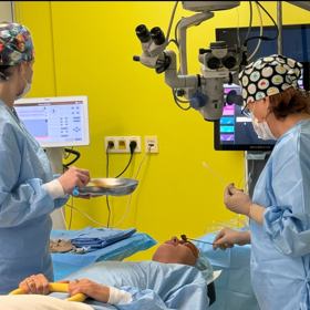 Simona Krainová během operace. 