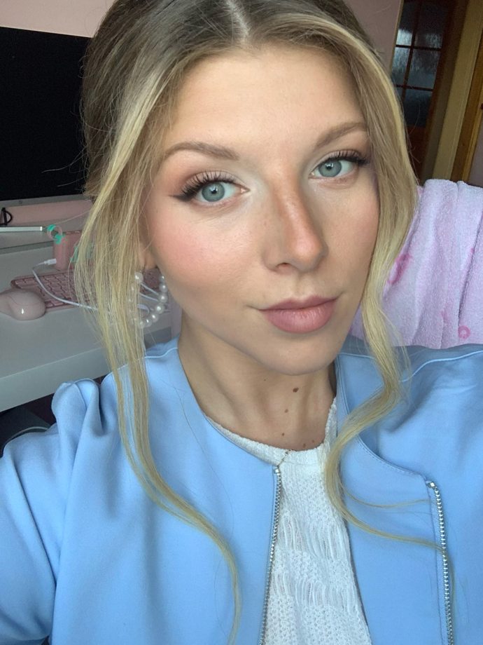 FOTO: Kristýna Slavíková je velmi krásná. – stránka 1