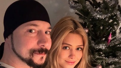 FOTO: Lucie Matušová s Bohušem Matušem před rokem u vánočního stromečku.