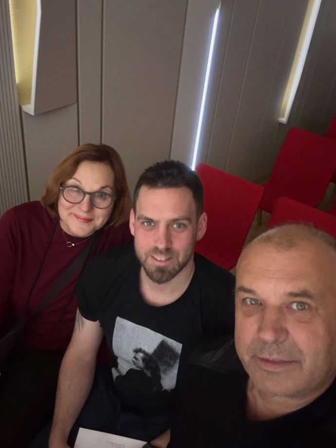 FOTO: Matěj Rychlý sdílel snímek s rodiči. – stránka 2