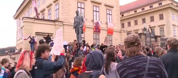 FOTO: Demonstrace proti Motoristům.