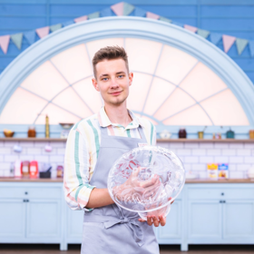 Vojtěch Vrtiška je vítězem třetí řady populárního pořadu Peče celá země. 