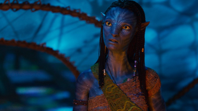 FOTO: Zoe Saldana ve snímku Avatar: Oheň a popel.