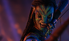 Zoe Saldana ve snímku Avatar: Oheň a popel.