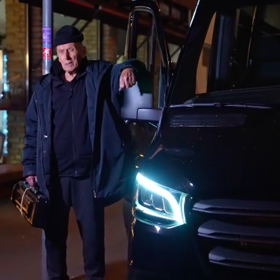 Laco se s ničím nepáře.