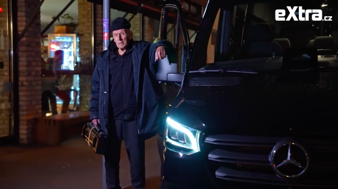 FOTO: Laco jezdí v novém voze. – stránka 9