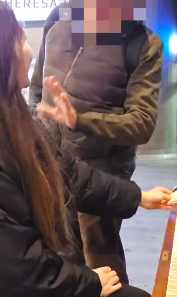 FOTO: Streamerka rázně odmítla. – stránka 6