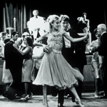 Ta na natáčení nevzpomíná zrovna v dobrém, musela totiž deset hodin denně dřít, aby jim to s Patrickem na parketu klapalo. Od té doby se zařekla, že už nikdy nebude tančit.