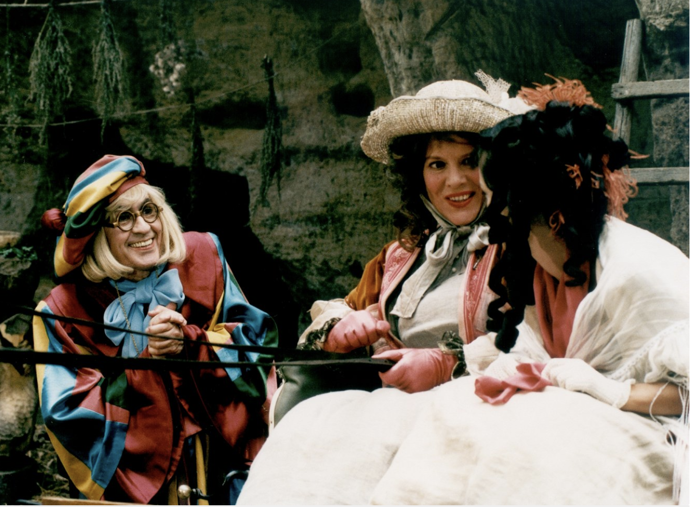 FOTO: Jaroslav Kepka a Růžena Merunková v pohádce RumplCimprCampr. – stránka 4