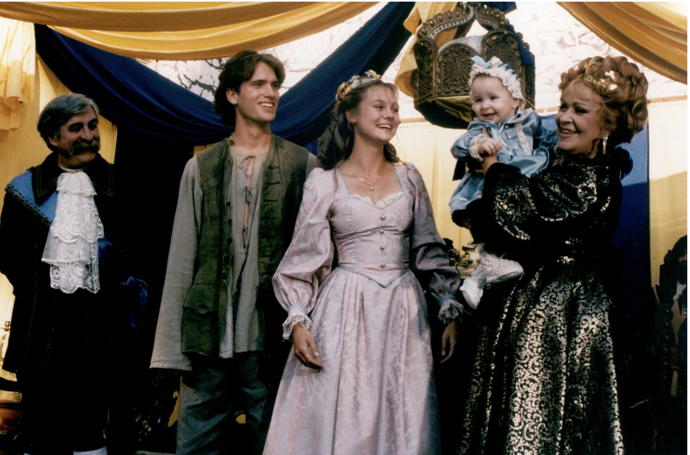 FOTO: Július Satinský, Ivan Hora, Andrea Elsnerová a Jiřina Bohdalová v pohádce RumplCimprCampr. – stránka 1