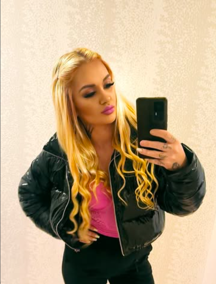 FOTO: Karolína Kavalová kradla a brala drogy. – stránka 3