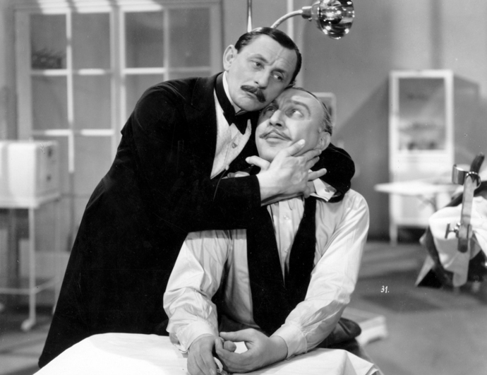 FOTO: Vlasta Burian v komedii U pokladny stál...