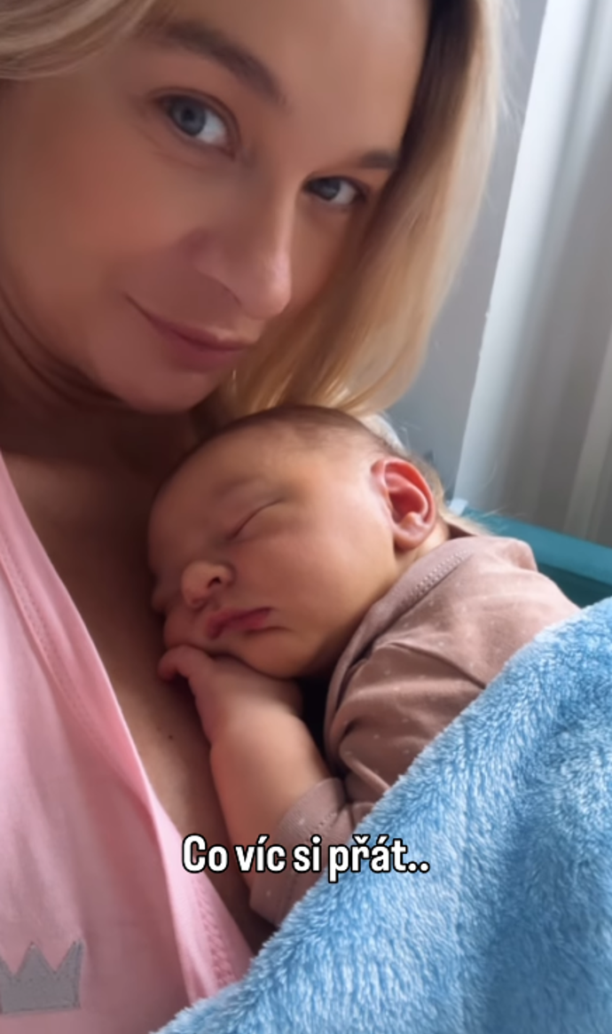 FOTO: Barbora Mottlová porodila.