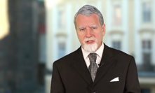 Petr Jablonský se převtělil do Petra Pavla. 