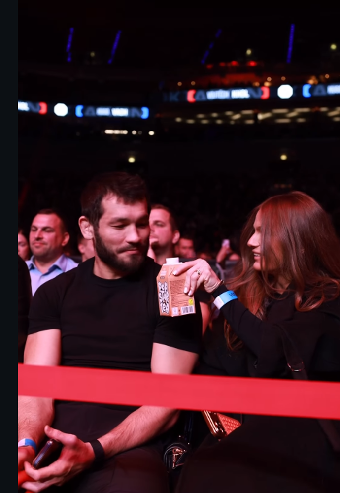 FOTO: Makhmud Muradov a Sabina Karásková se evidentně vzali. – stránka 1