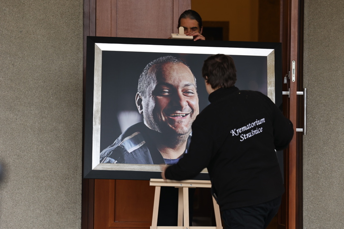 FOTO: Pohřeb Patrika Hezuckého. – stránka 188