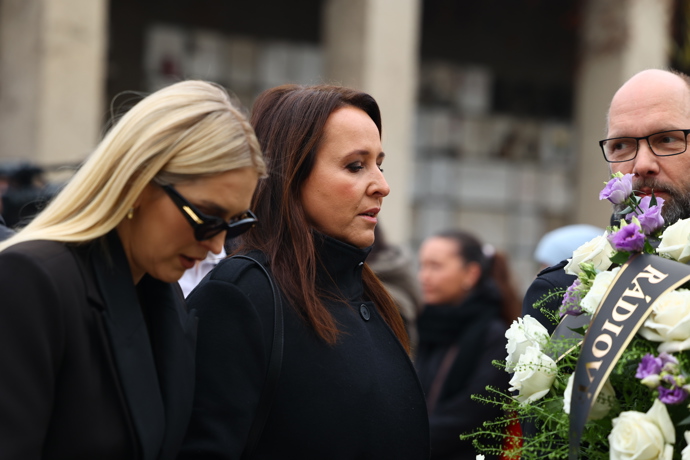 FOTO: Lucie Šilhánová a Zorka Hejdová zadržovaly slzy. – stránka 16