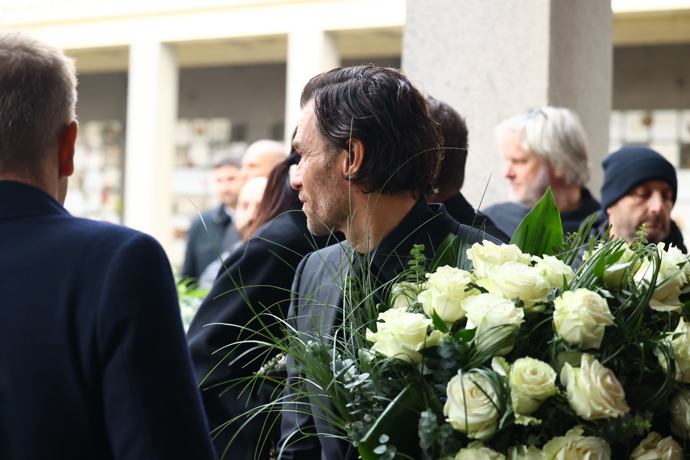 FOTO: Leoš Mareš na pohřbu Patrika Hezuckého. – stránka 60