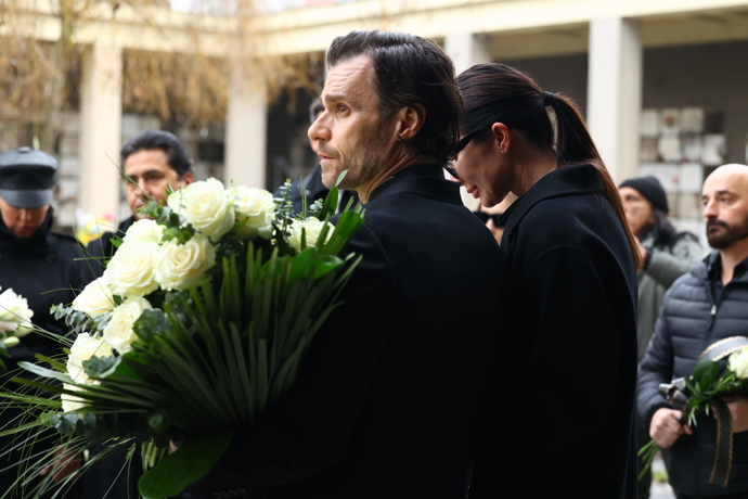 FOTO: Leoš Mareš přišel po boku své ženy. – stránka 56