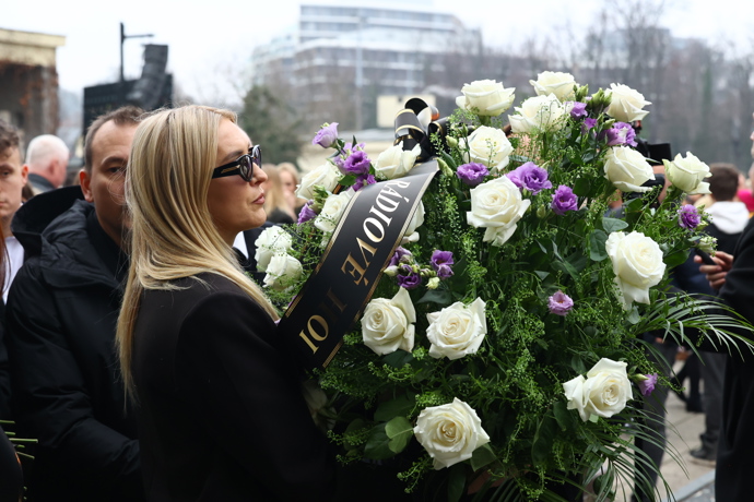 FOTO: Přátelé a kolegové se přišli rozloučit s Patrikem Hezuckým. – stránka 234