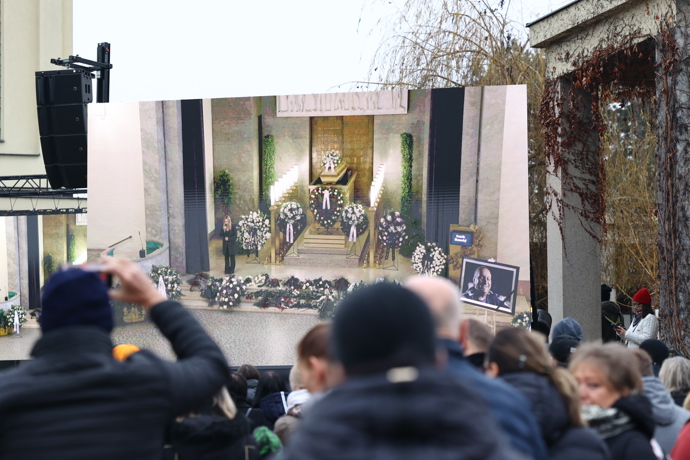 FOTO: Pohřeb Patrika Hezuckého. – stránka 141