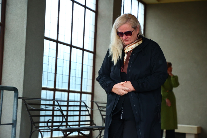 FOTO: Z pohřbu Patrika Hezuckého odcházeli hosté zdrcení. – stránka 113