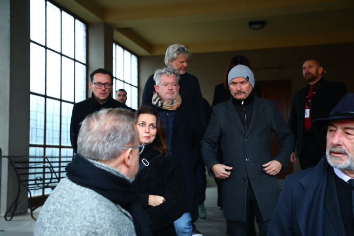 FOTO: Aleš Háma, Dalibor Gondík a Adéla Gondíková. – stránka 43