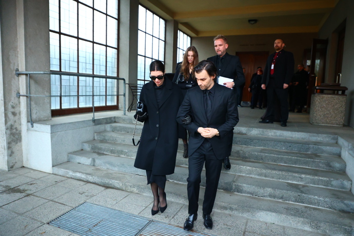 FOTO: Manželé Marešovi a Boučkovi odcházeli společně. – stránka 3