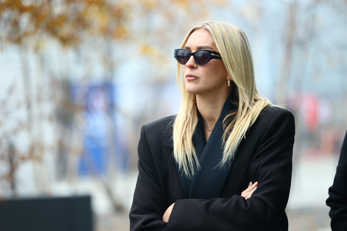 FOTO: Moderátorky Zorka Hejdová měla smutek ve tváři. – stránka 11