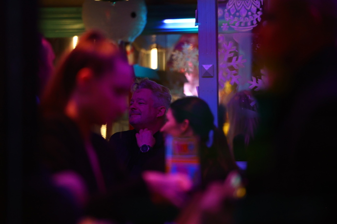 FOTO: Po pohřbu Patrika Hezuckého zavítali jeho přátelé a rodina do baru. – stránka 19